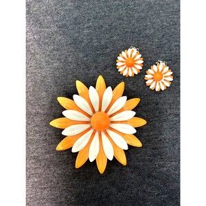 Vtg Mid-century Daisy Brooch Pin and Clip on Earrings Set Spring Statement